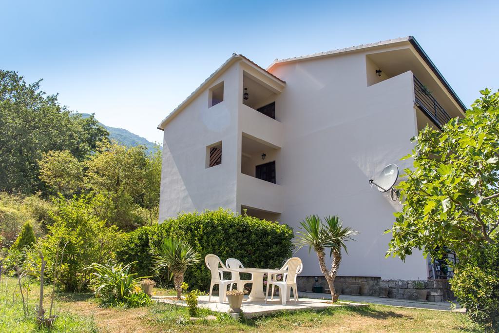 Apartment Bambo Tre Sorrele Kotor Ngoại thất bức ảnh