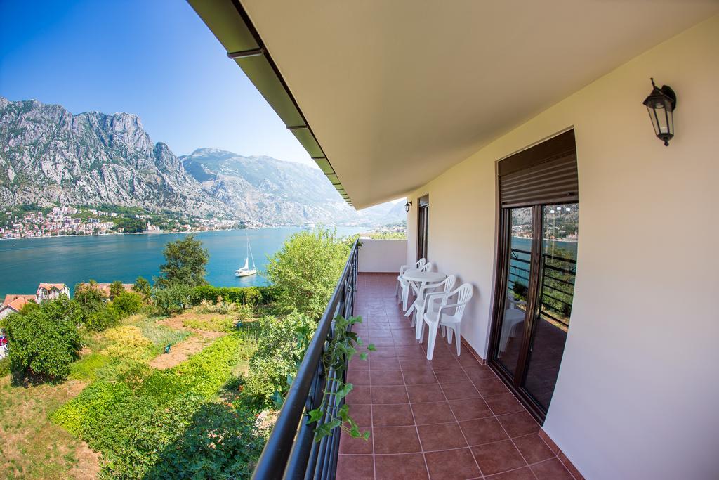 Apartment Bambo Tre Sorrele Kotor Ngoại thất bức ảnh